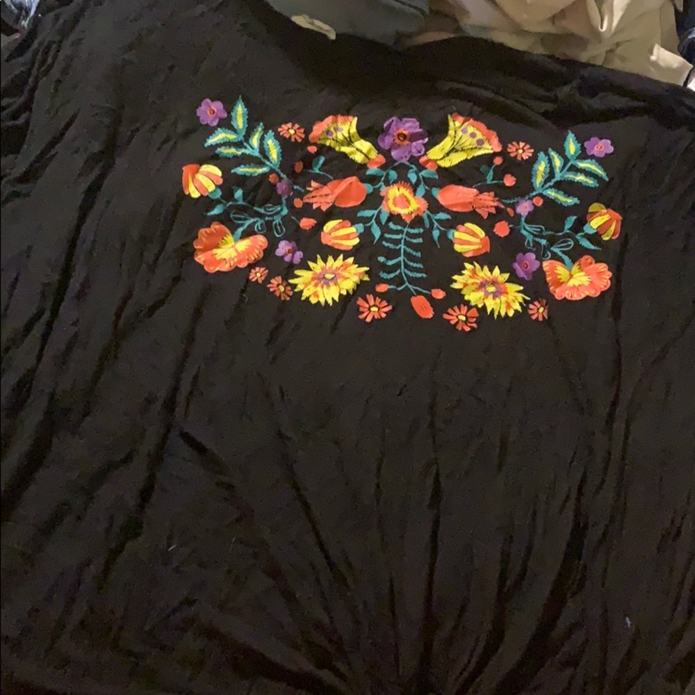 black floral tie knot tee